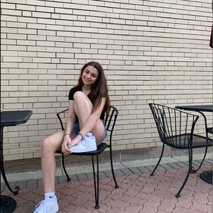 Meet your Posher, Vasi